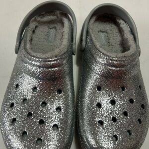 CROCS women Silver Glitter Fuzzy Lined crocs